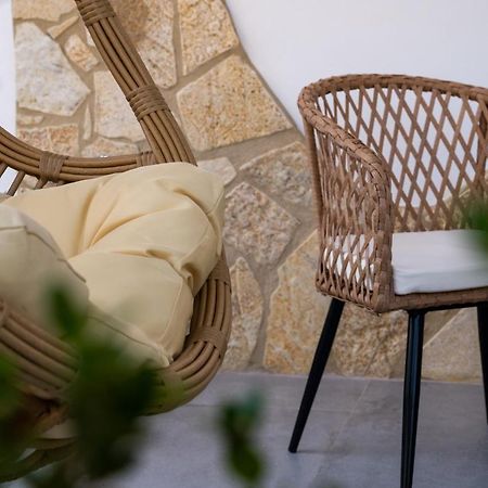 Melitta'S Luxury Apartments Anthousa  Exterior photo